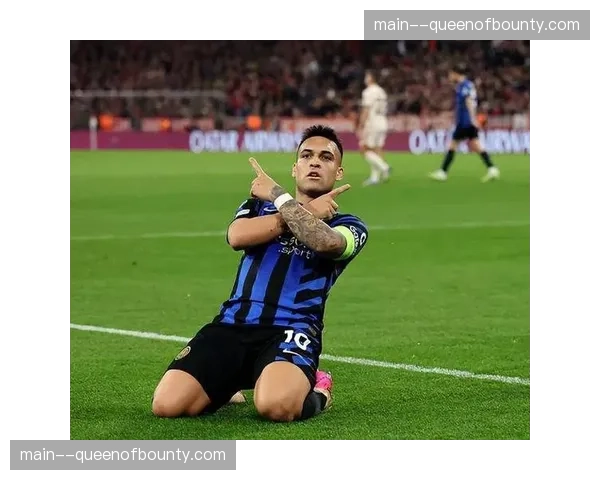 半场战报：国际米兰1-0领先巴萨，劳塔罗点射破门