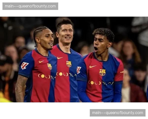 巴萨4-1大胜西班牙人取7连胜，亚马尔独造3球费兰双响